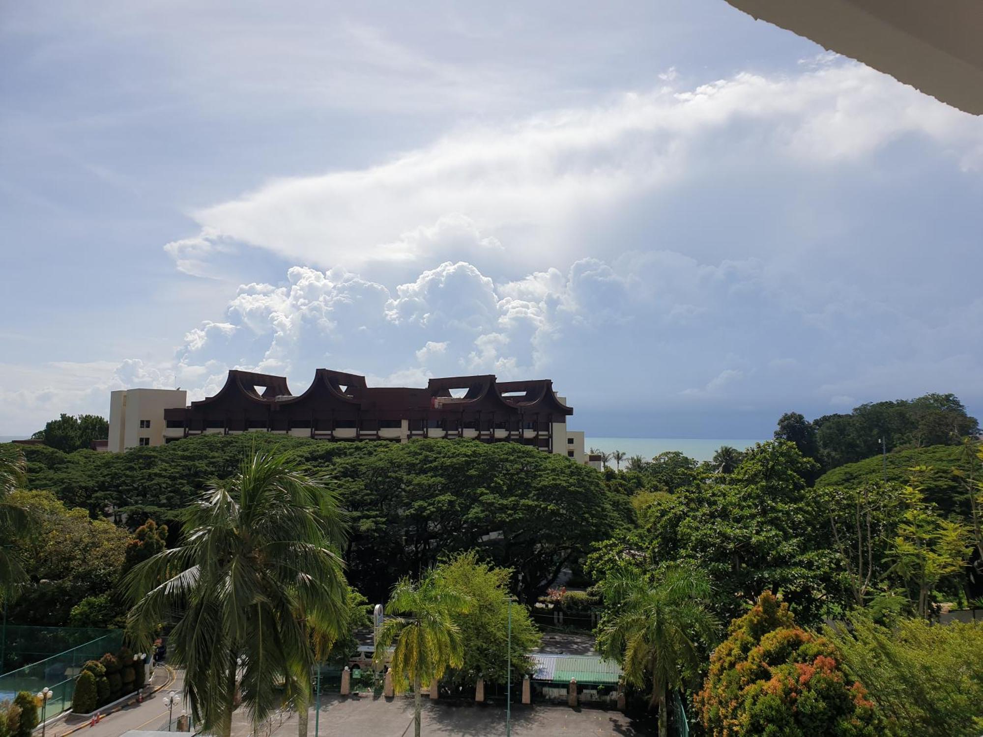 Sri Sayang By Coral Holiday Resort บาตูเฟอริงกี ภายนอก รูปภาพ