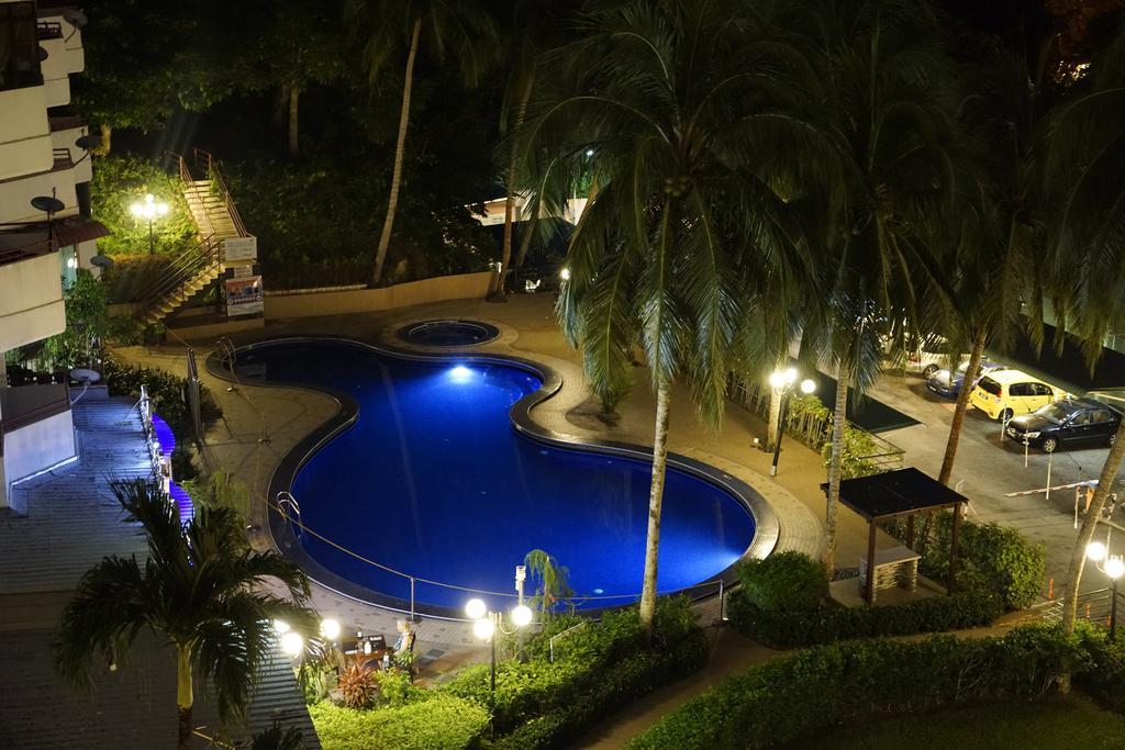 Sri Sayang By Coral Holiday Resort บาตูเฟอริงกี ภายนอก รูปภาพ