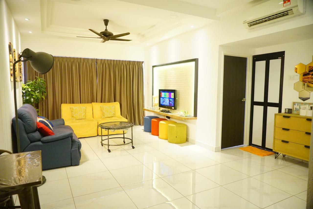 Sri Sayang By Coral Holiday Resort บาตูเฟอริงกี ภายนอก รูปภาพ